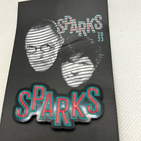 Pin, Sparks- an American pop duo. Never worn - Picture 1 of 6